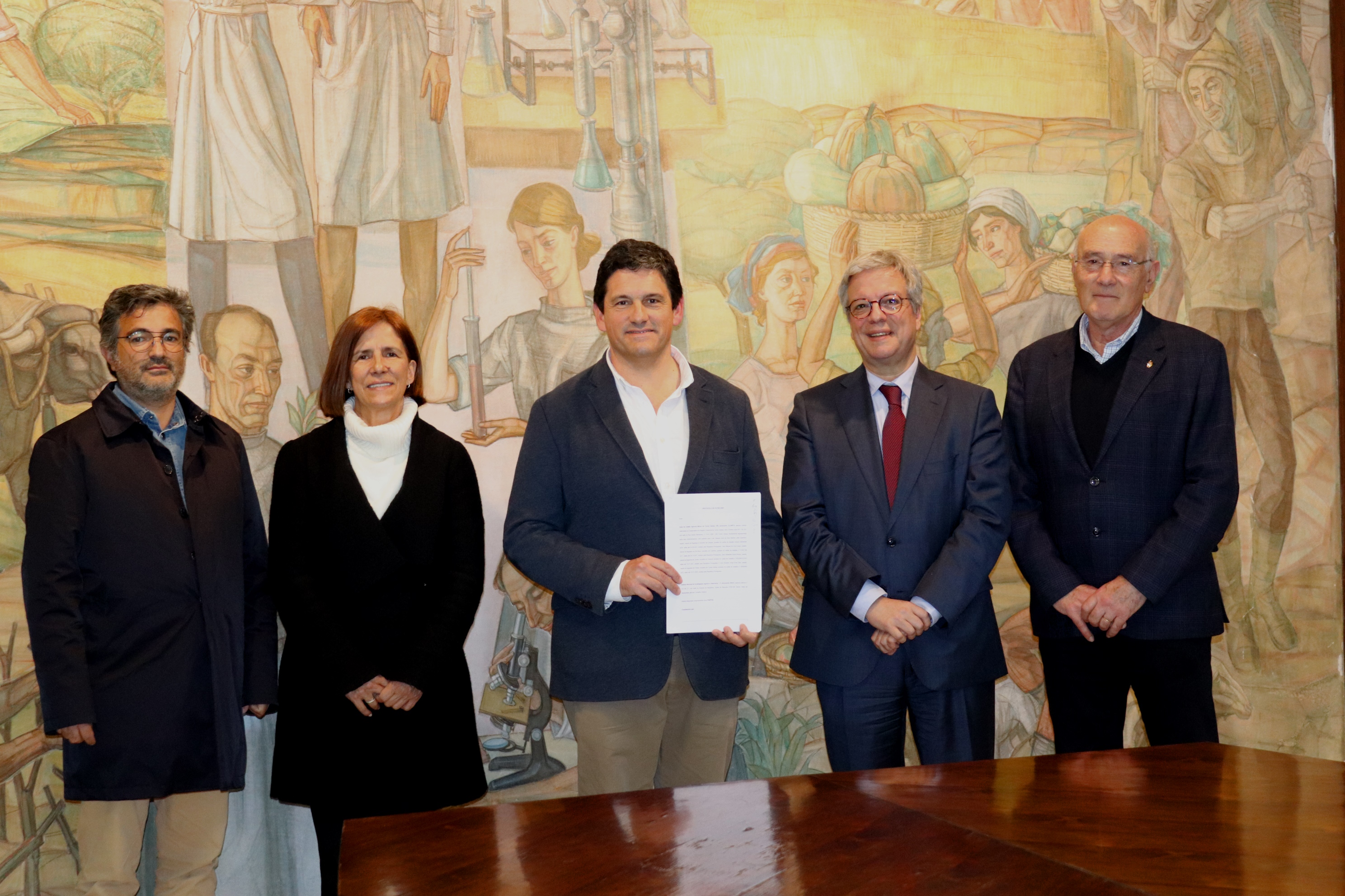 Assinatura de protocolo de parceria INIAV com a Caixa de Crédito Agrícola Mútuo de Torres Vedras